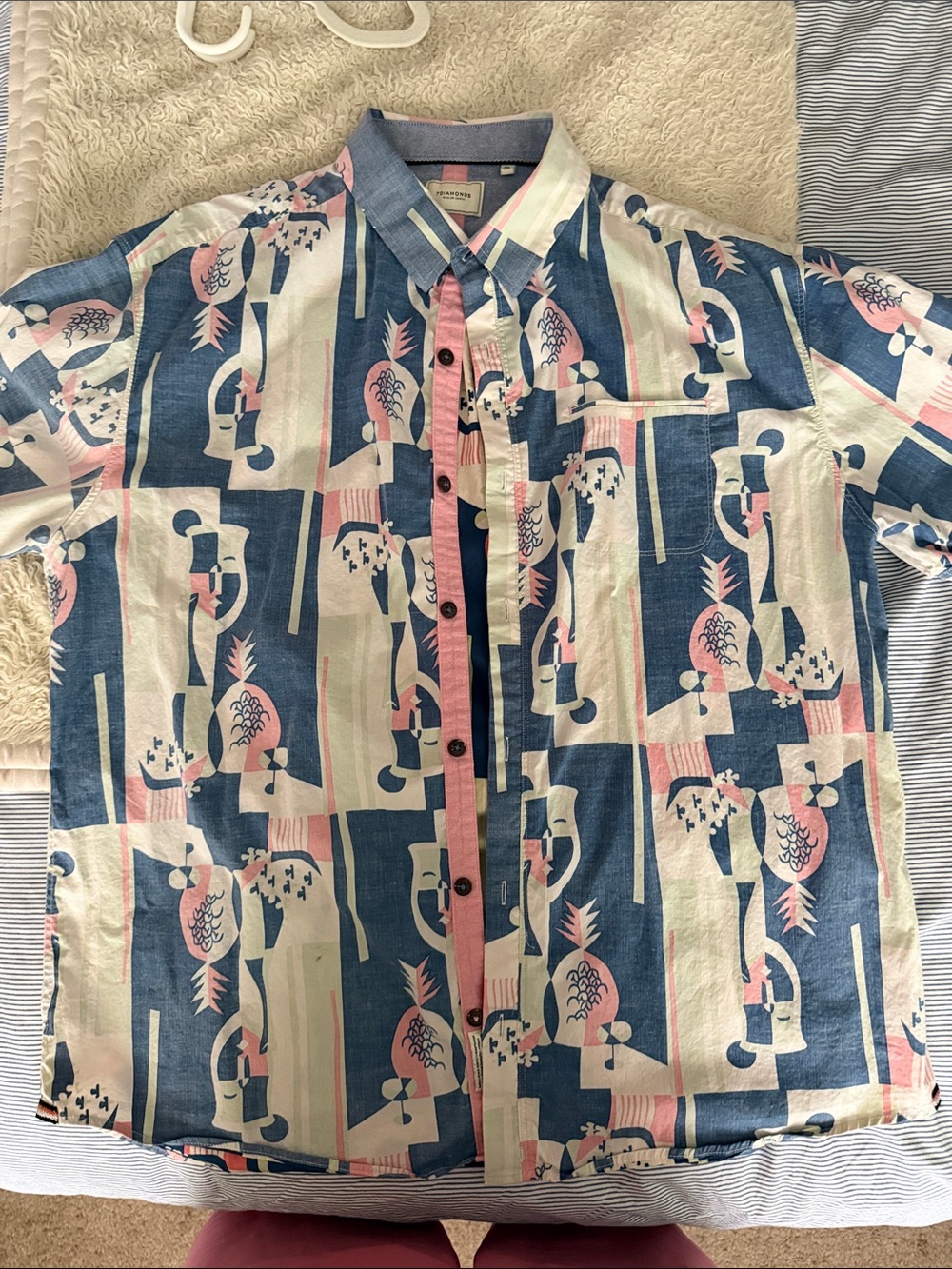 7 Diamonds Men’s Blue and Pink Hawaiian Patterned Summer Button-Down Shirt